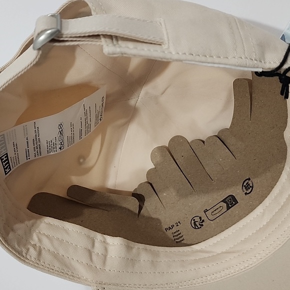 Kith x Sesame Street Aaron Dad Hat - Picture 6 of 8